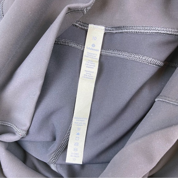 NWOT Lululemon In Movement 7/8 Tight Everlux Size 10 Blue Tied - Picture 9 of 9